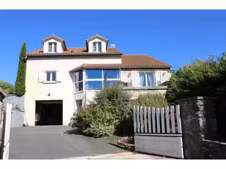exclusivité naussac face au lac maison 5 pièce(s) 168 m2 avec une vue panoramique