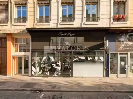 location commerce 113 m² à lyon 3 (69003)