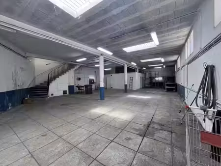 location entrepôt nice 06000 310m²