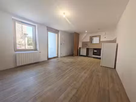 location meublée t3 renovée avec cave