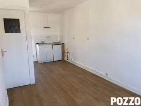 location appartement 2 pièces à granville (50400) : à louer 2 pièces / 26m² granville
