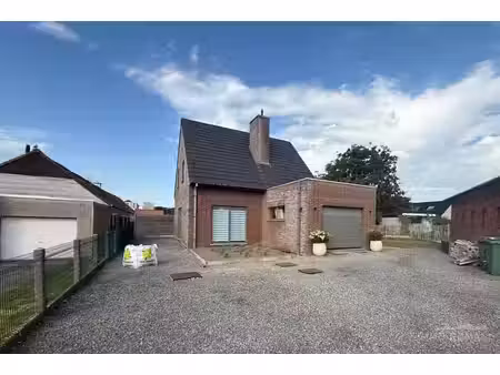maison moderne avec 3 chambres  garage et grand jardin à ...