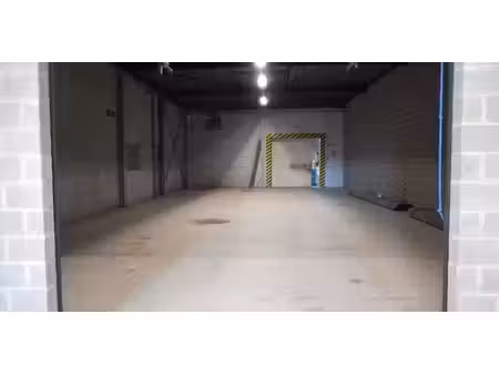 entrepôt à louer à houthalen pour € 239