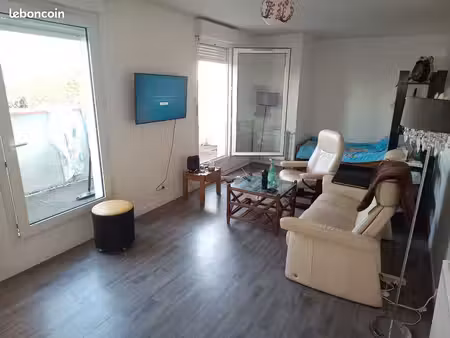 appartement cosy avec grand balcon – les ulis (91940)
