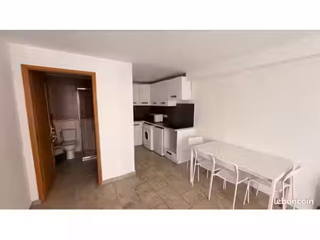 t1 meublé - 22m2 - centre ville trans-en-provence