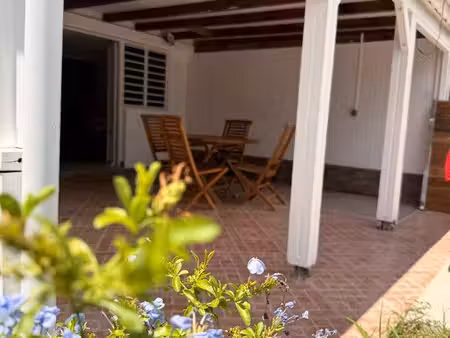 rez-de-jardin t3 à louer – saint-françois