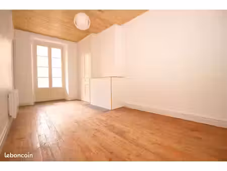 appartement 1 pièce  32 m²