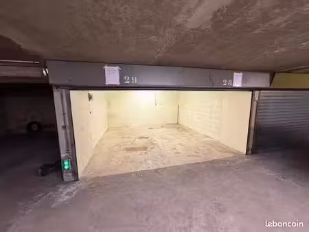 ◊? box double sécurisé – 24 m² – paris 20e – 320 cc