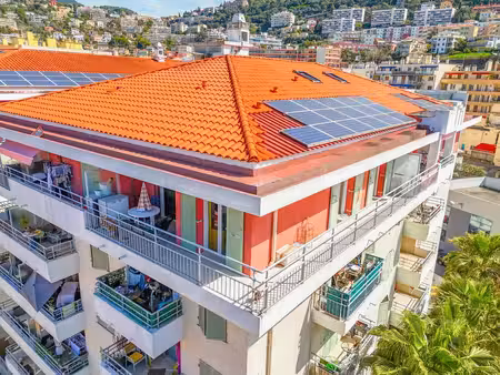 nice port – 3 pièces dernier étage avec terrasse et box