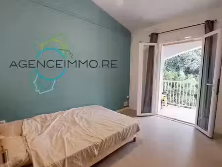 location meublée appartement 1 pièce 10.3 m² à saint gilles les hauts (97435)  498 €