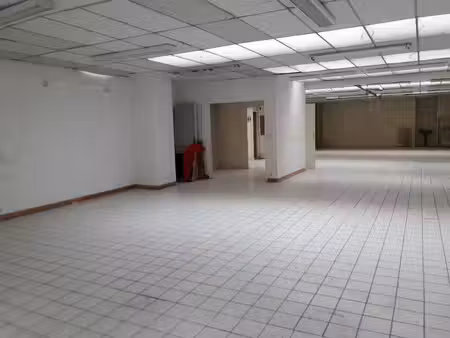dépôt à louer