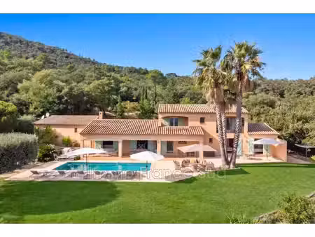 élégante villa provençale  4 chambres en-suite  piscine  belle