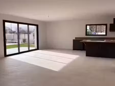 location maison 5 pièces 130 m² à montady (34310)  1 650 €