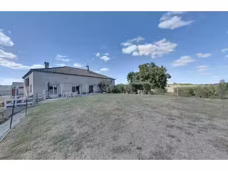 vente maison 7 pièces  161.00m²  vazerac