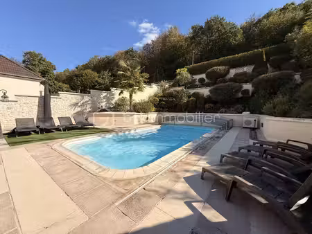 villa de 242 m² à dormelles