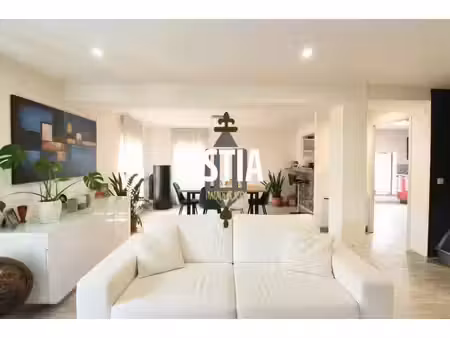 spacieux duplex avec sa terrasse suspendue