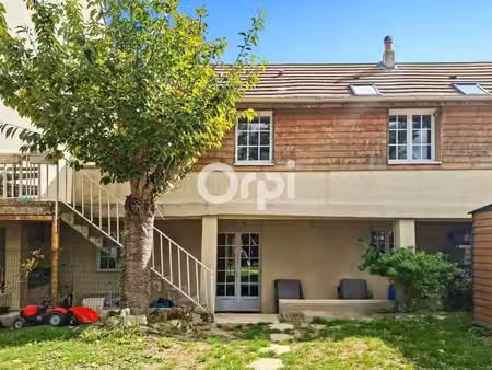 appartement f2 avec grand jardin