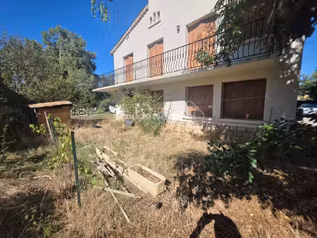 vinon-sur-verdon  centre village   t2 avec jardin