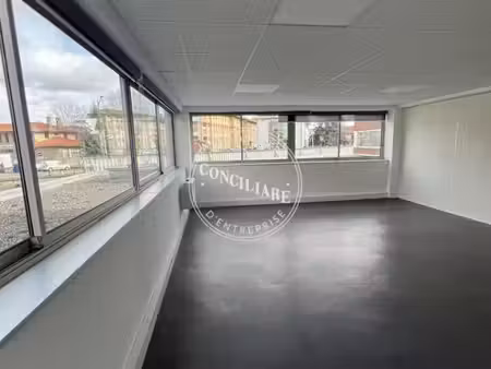 location bureaux 85m² à 215m²