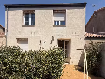 maison avec 3 chambres  garage et jardin à trèbes