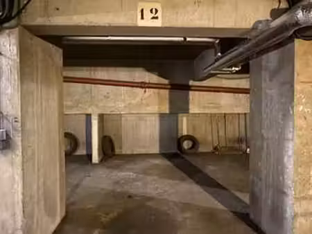 location garage box et parking à cherbourg-octeville (50100) : à louer / 11m² cherbourg-oc