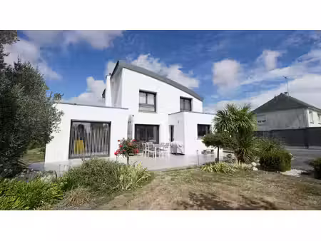 vente maison 6 pièces  133.00m²  caro