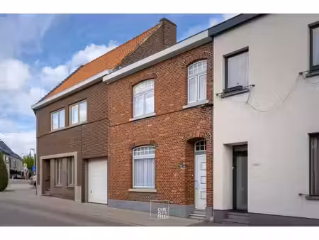 te renoveren woning met garage nabij lanaken-centrum!
