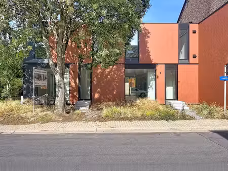 wij kunnen het vast goed met elkaar vinden in ons kantoor te tienen en sint-truiden