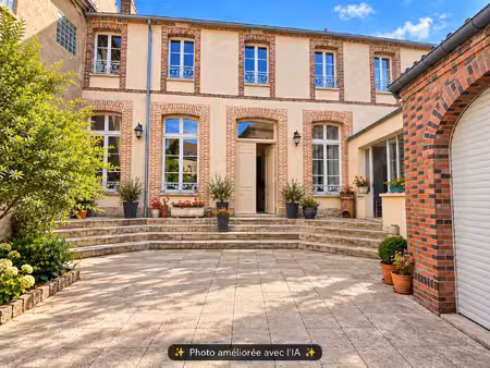maison 9 pièces de 241 m2 à sens 89100