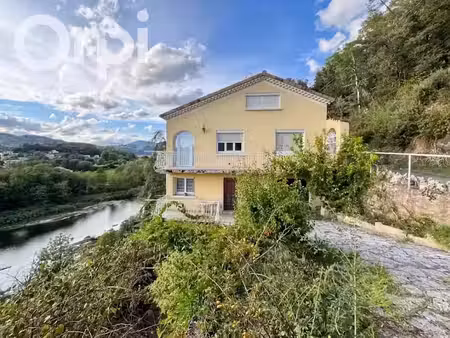 vente immeuble 9 pièces 230 m² à ucel (07200)  230 000 €