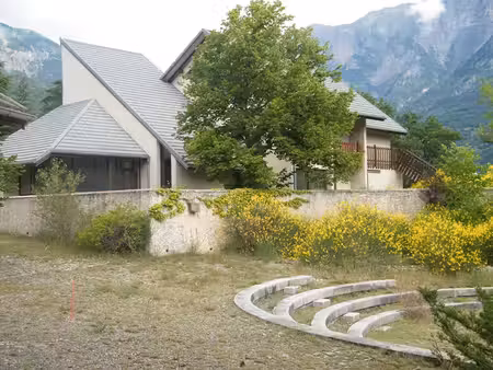 propriété de loisirs chateauroux les alpes