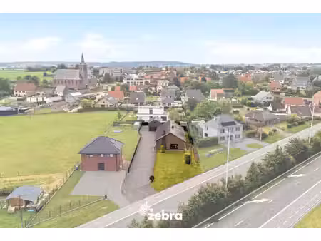 ruime open bebouwing met 4 slaapkamers te nukerke (maarkedal)!
