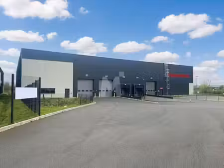 location local d’activités 2204m²