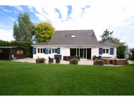 vente maison 7 pièces  164.00m²  lésigny