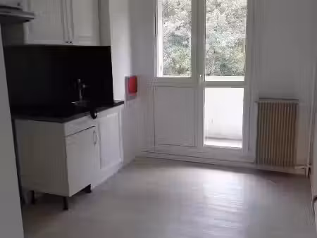 appartement à louer 4 pièces 76.2 m² - angy (60) - 880€
