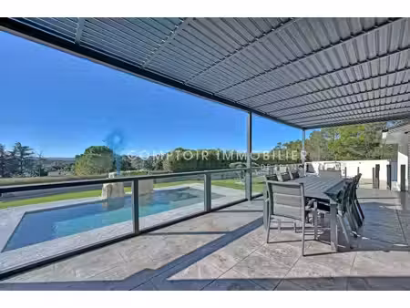 villa 8pièce(s) 4chambre(s) 340 m² uzès (30700)