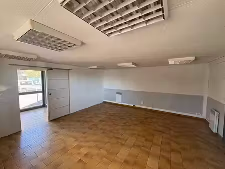 location commerce carpentras 84200 100m²