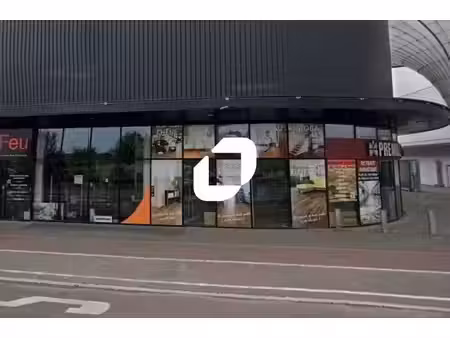 location commerce chambourcy 78240 145m² à 624m²