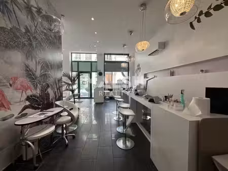 location commerce lyon 69006 62m²