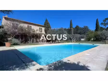 propriété avec piscine en campagne de martigues