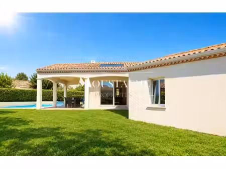 maison / villa aux belles prestations - piscine & centre- v