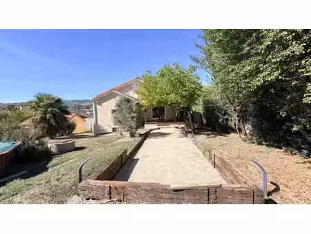 maison 140m² avec jardin et piscine