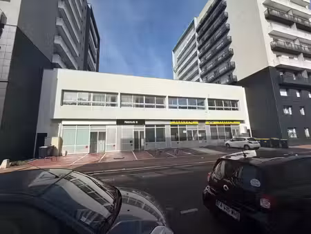 vente local commercial 8 pièces 3189 m2 à charenton-le-pont