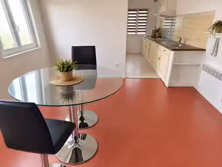 studio meuble avec parking