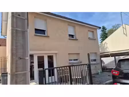 location meublée maison 4 pièces à les bordes (71350)  920 €