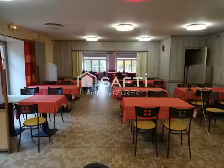 grande maison avec très gros potentiel