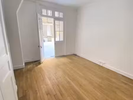 location locaux professionnels 32 m² à paris 14ème (75014)  1 279 €