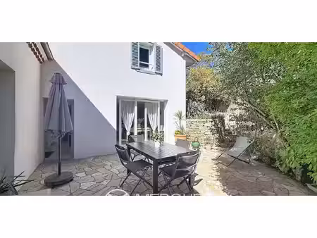 maison avec terrasse royat (63)