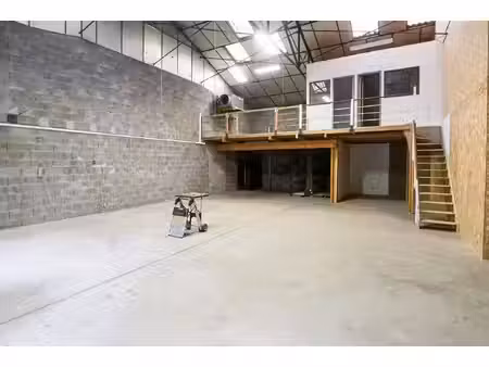 entrepôt / local industriel annecy 190.45 m2 secteur seynod