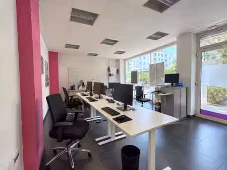 local commercial 2 pièces - 64 m²